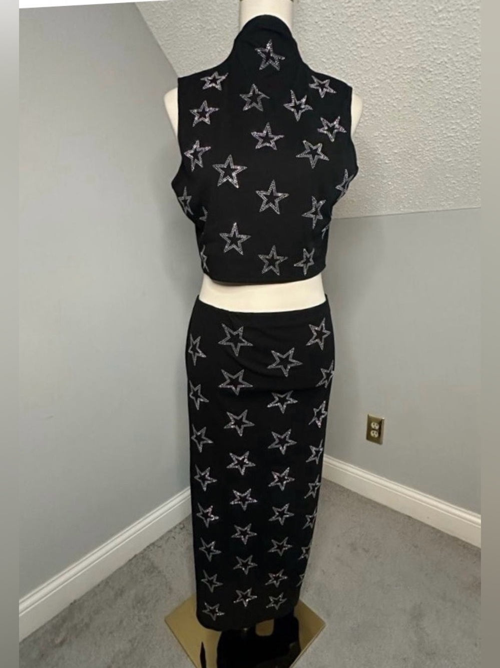 EUC Kate Hewko 2 Piece Crop Top Maxi Skirt Set Sz XL Black Embellished Stars